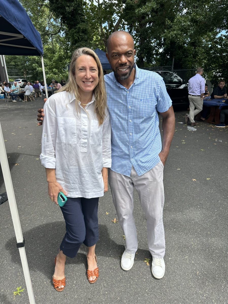 Hillmann colleagues outside a building.
